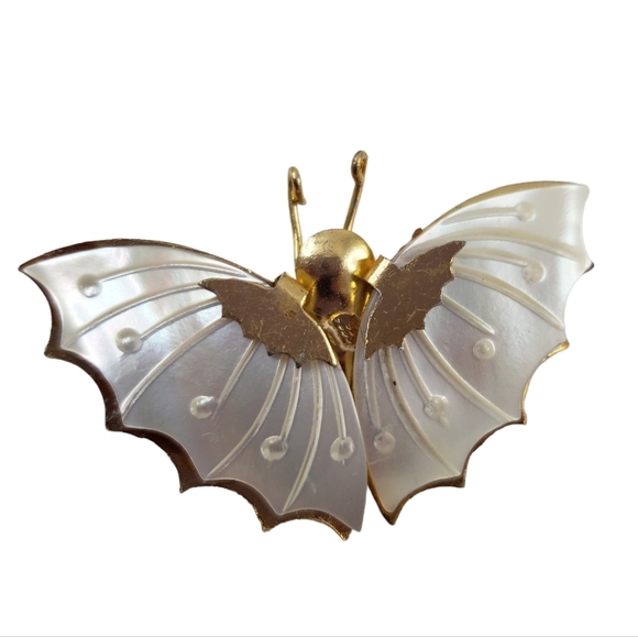 Vintage Jewelry - Vintage Bat Brooch Mother of Pearl Shell Butterfly Pin Retro